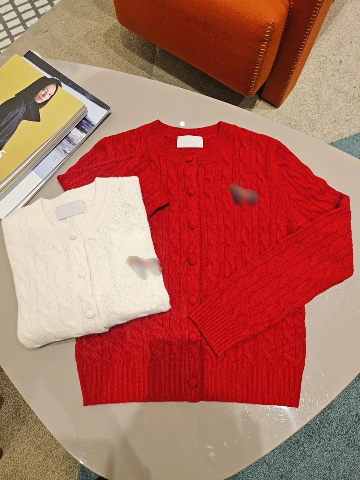 

Красный шерстяной вязаный свитер с вышивкой, годовая ограниченная серия, ранняя весна, вращающееся колесо обозрения, женский длинный свеч...