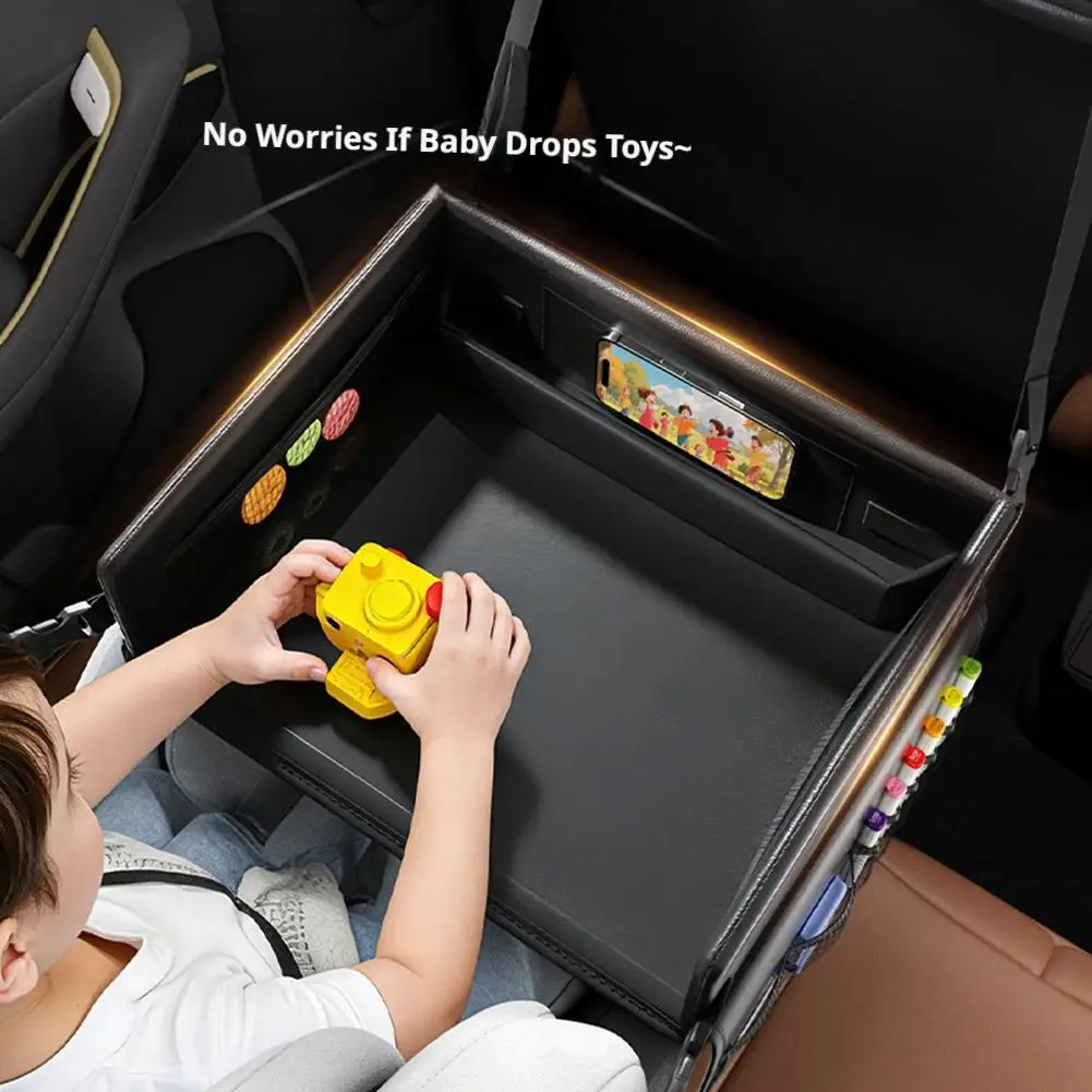 Kindersitz-Ablage Wasserdichter Reise-Spieltisch für Kindersicherheitssitz mit Cartoon-Motiven und mehreren Taschen für die Rücksitzaktivitäten – Detail 15