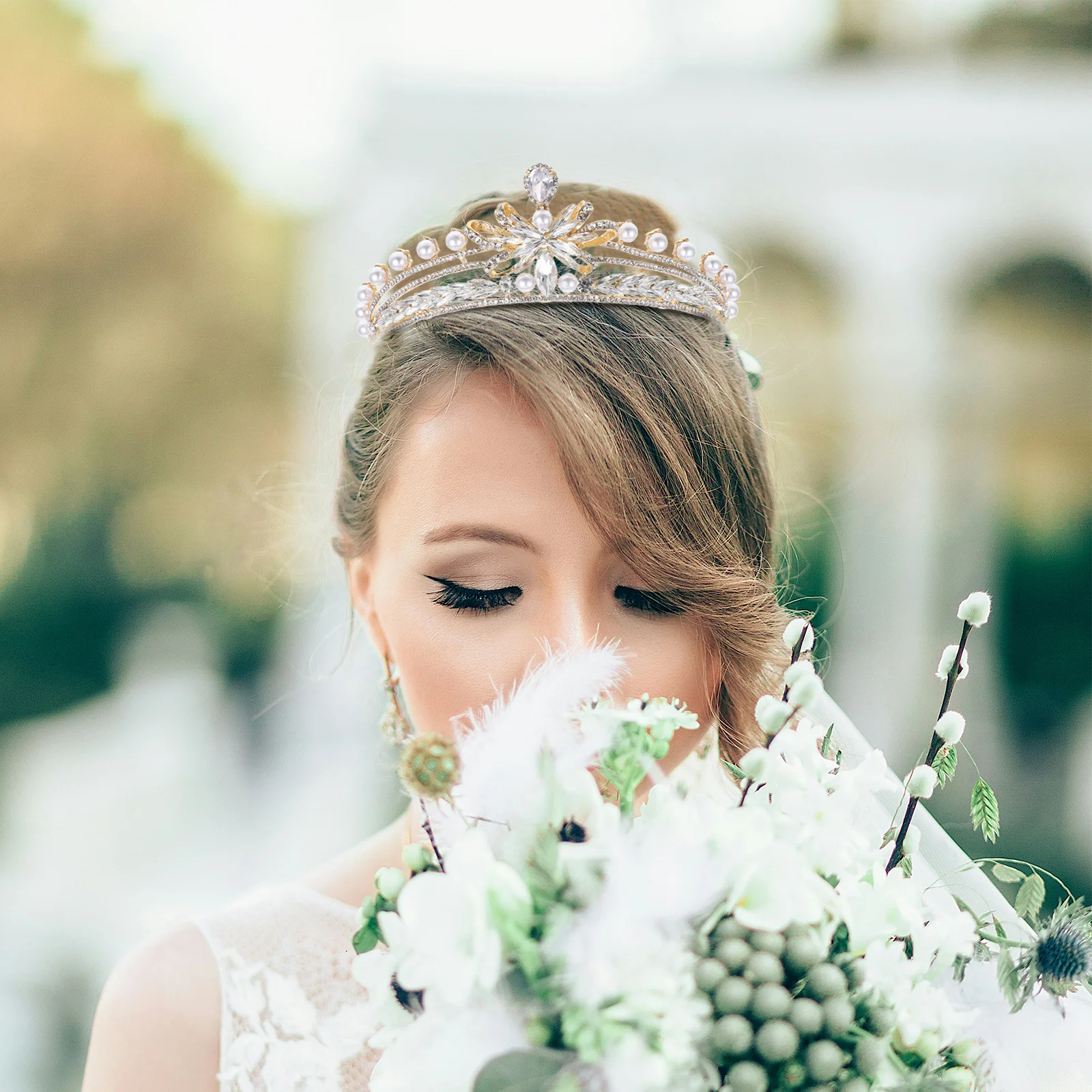 

Luxury Pearl Bow Crown Rhinestone Decorated Bridal Headgear for Women Wedding Birthday Celebration Princess Tiara Adult Formal