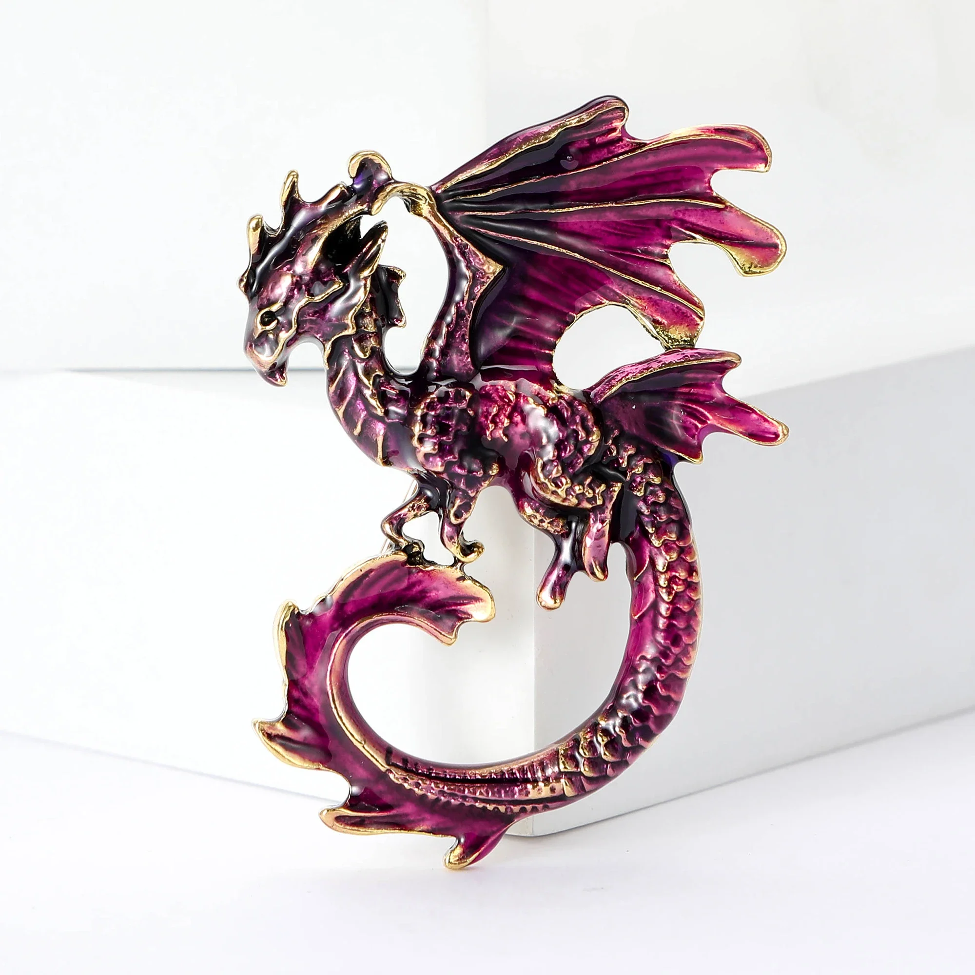 

Popular Enamel Curly Tail Dragon Brooch for Women Unisex Animal Pins Event Party Backpack Decoration Clothes Accessories