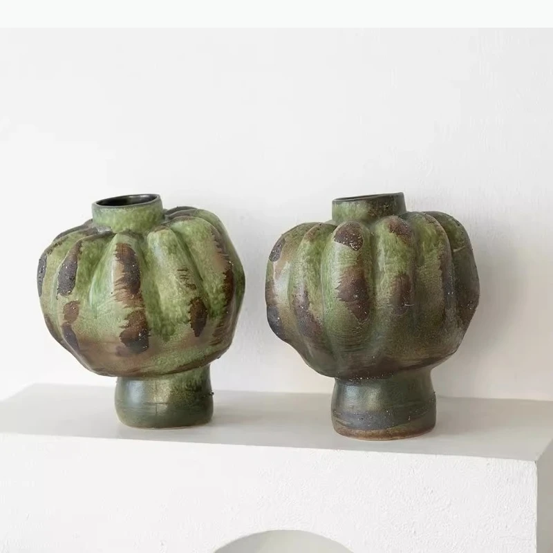 Green Glazed Ceramic Vase Handmade Flower Arrangement Art Vases Ornament Hydroponic Vase Decorative Vases Shooting Props Crafts