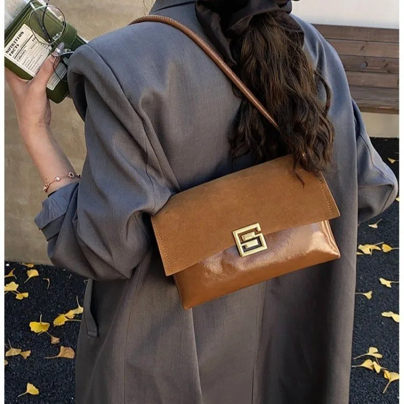 

Diaper Bag Fashionable Retro Designer Handbag Elegant Leather Crossbody Purse For Women Stylish Minimalist Tote