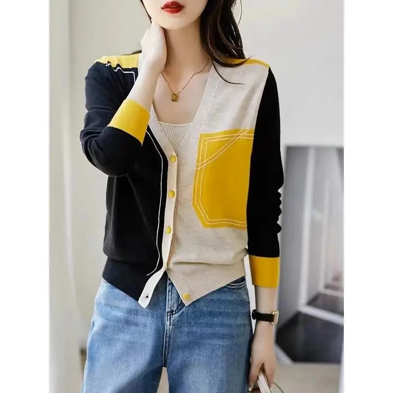 2024 Spring and Autumn Korean Casual Long Sleeved Cardigan V-neck Contrasting Color Patchwork Button Women\'s Sweater Jacket Top