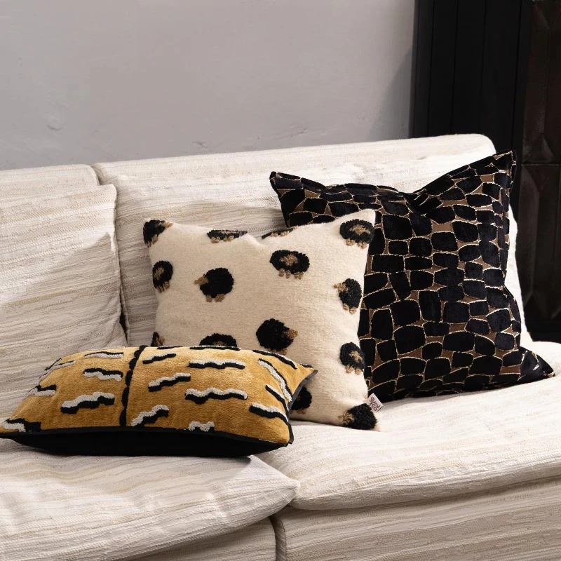 Luxury simple modern high-end sofa cushion model room soft decoration hotel villa throw pillow cushion set