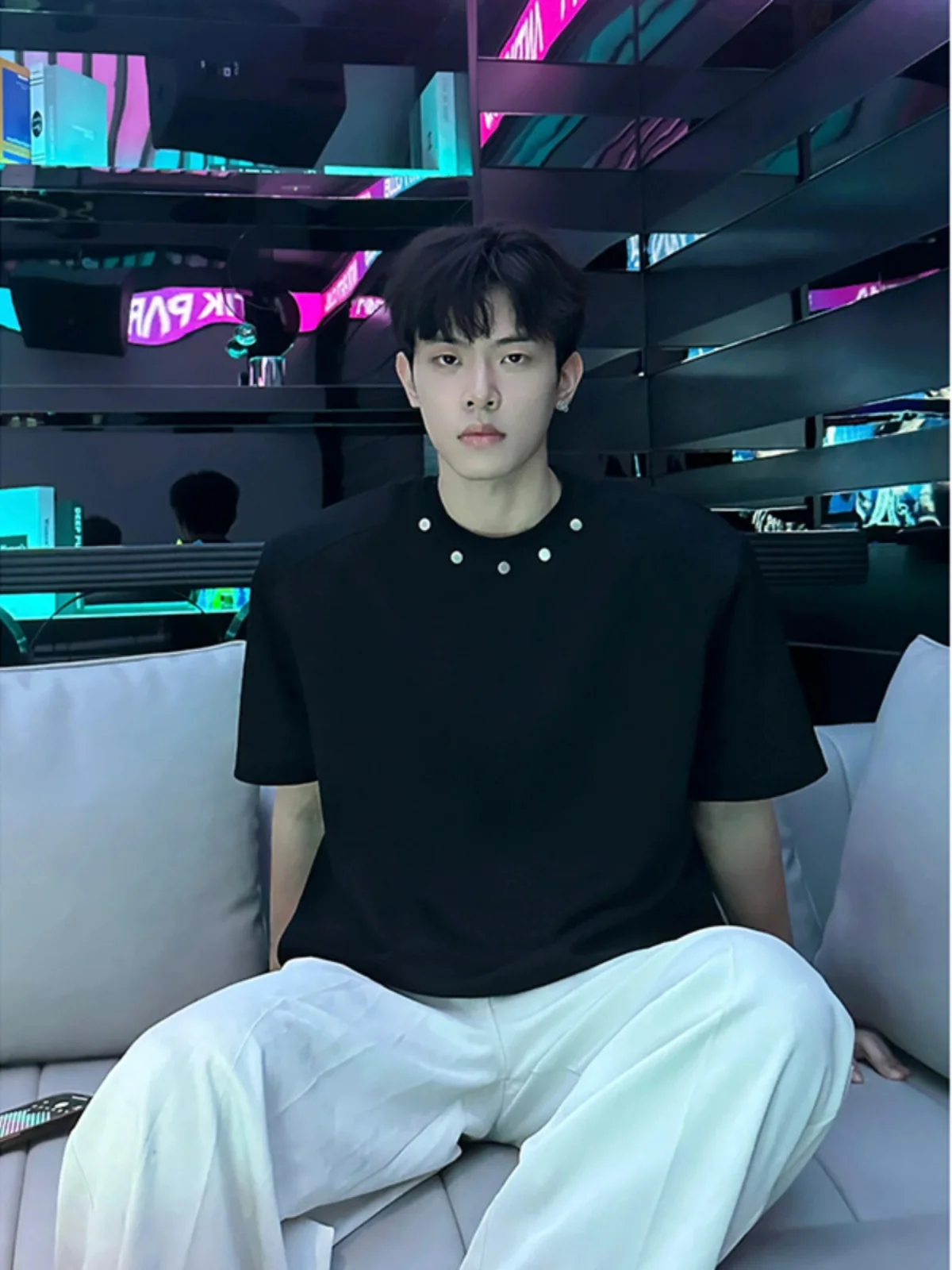 

Модная мужская футболка с наплечниками в американском стиле, плотная, летняя, с маленьким воротником, удлиненная