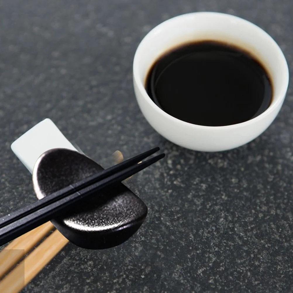

2Pcs Creative Chopsticks Rest Ceramic Chopstick Holder Japanese Style Table Decor Ideal for Banquet Celebration Dining Room