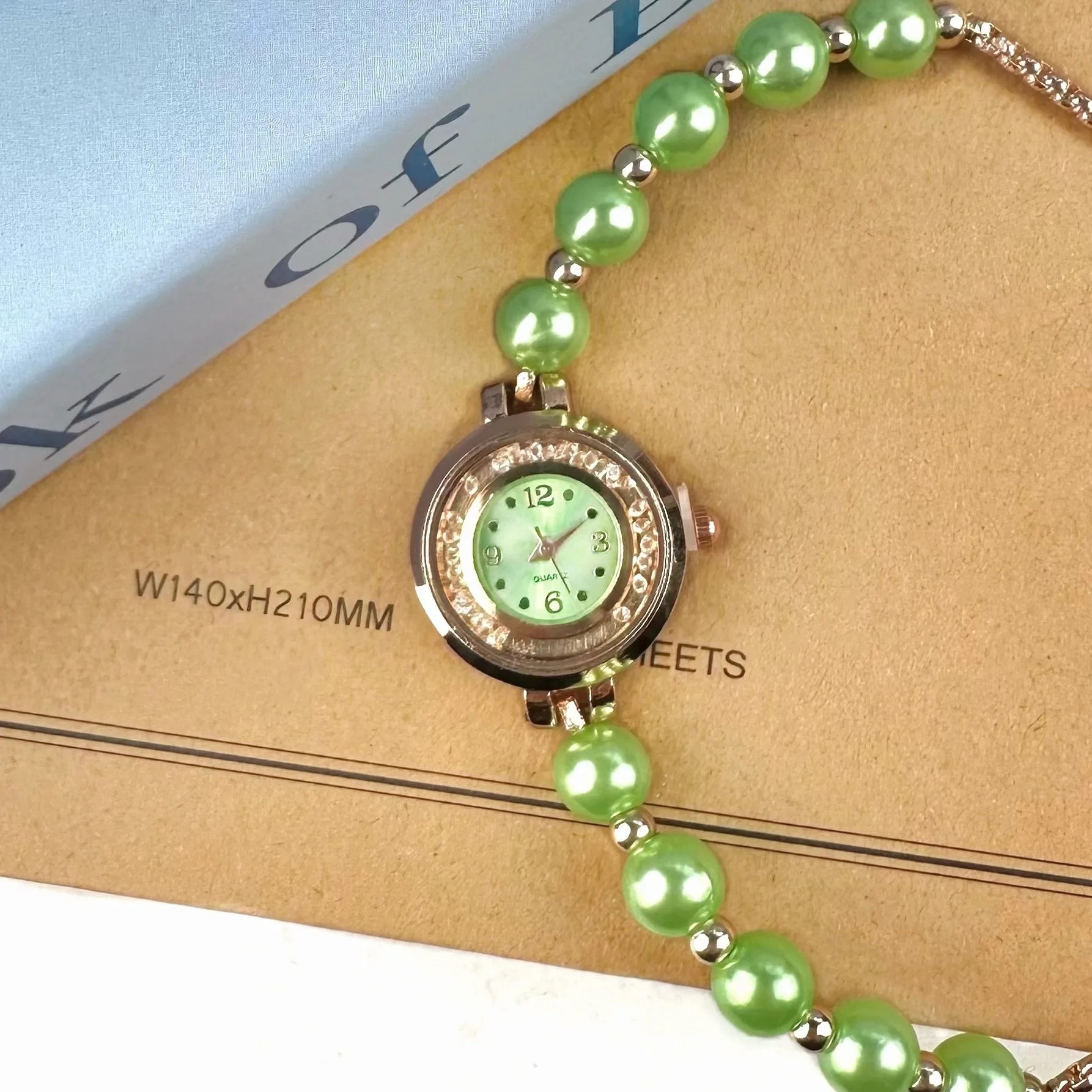 ZH194 موضة الاتجاه العارية حجر قسط سبيكة المرأة ساعة اللؤلؤ سوار كوارتز ساعة ضوء ساعة فاخرة هدية ، ساعات للمرأة