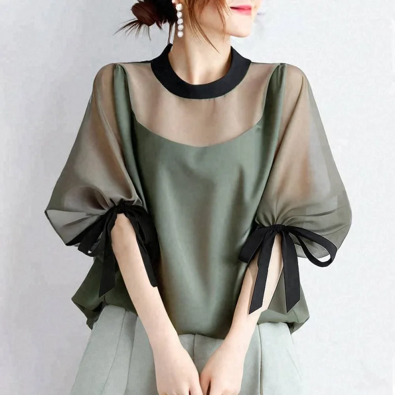 

2025 Новый корейский топ с круглым вырезом и двумя рукавами и завязками со средними рукавами