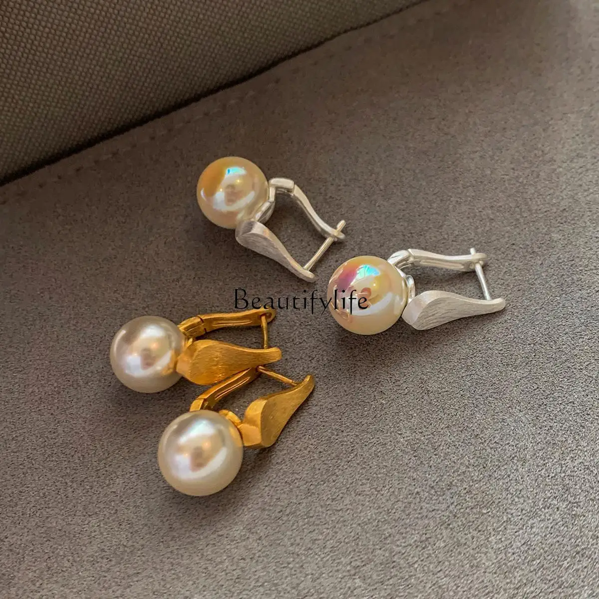 

Pure handmade brushed Australian white goddess pink pearl ear buckle light luxury high-end temperament earrings