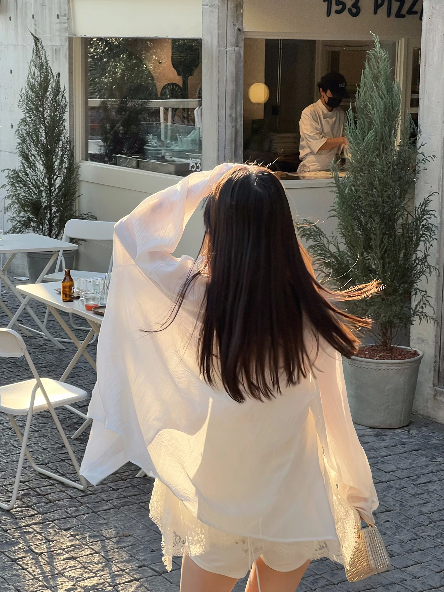 

Свободная хлопково-льняная рубашка Bear House Chil One: летняя, расслабляющая, универсальная, солнцезащитная, прозрачная, элегантная, с длинным рукавом, миди, L...