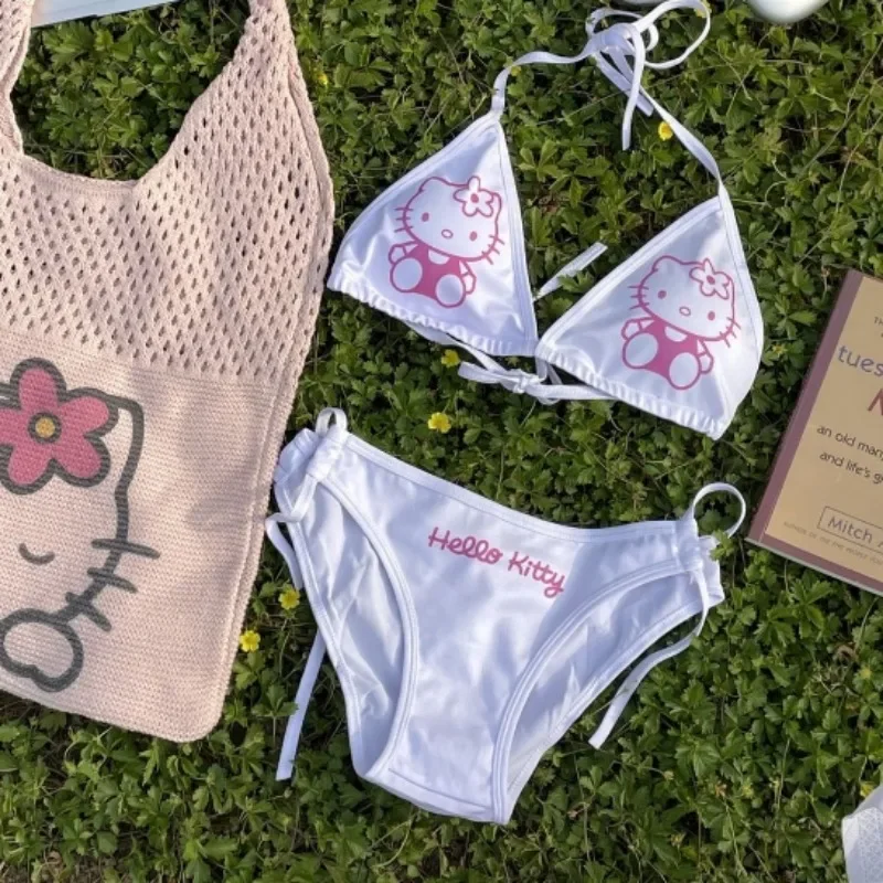 Nowe dwuczęściowy strój kąpielowy Hello Kitty dla kobiet, słodkie i modne bikini, małe piersi push-up, gorące wiosennya strój kąpielowy na wakacje,