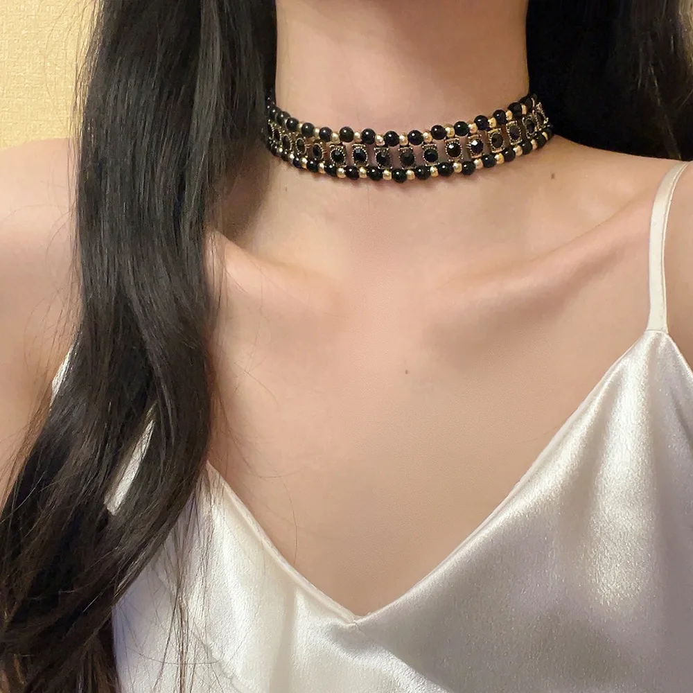 Sweet Cool Minimalist Design Choker Vintage Black Gold Baroque Zircon Collar Necklace with Premium Feel