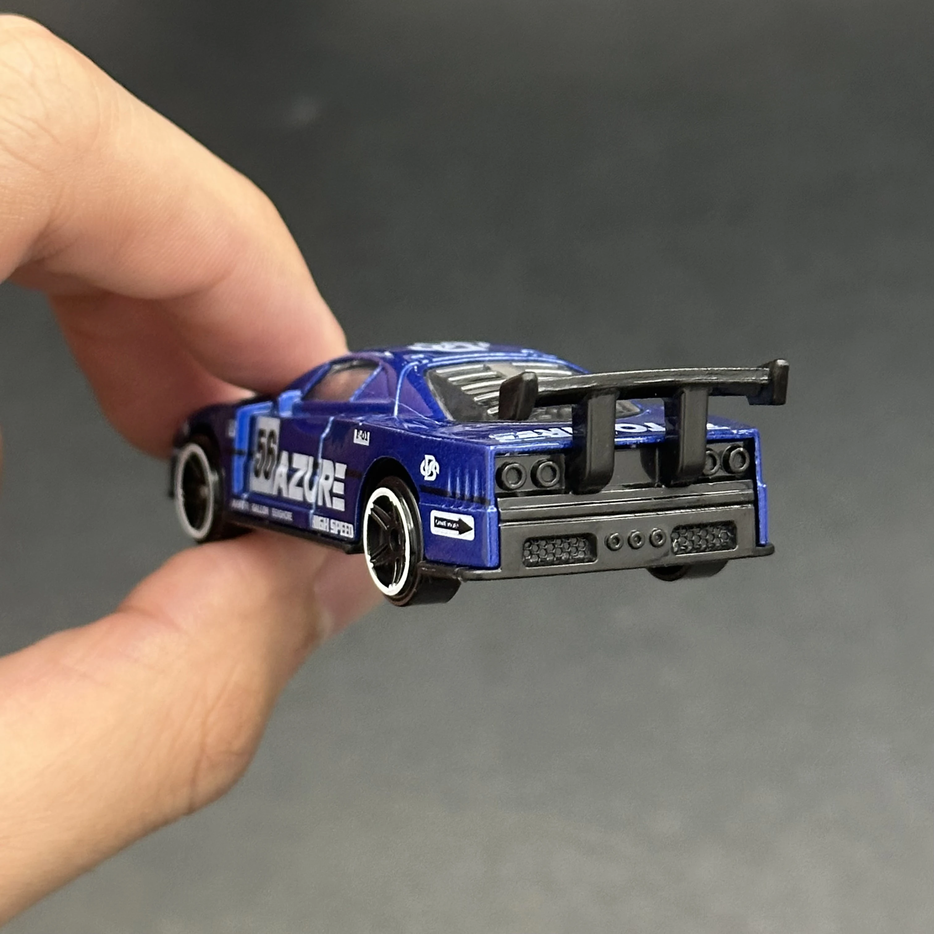 1/64 Scale Diecast Metal Classic Race Car Model Collectible Mini Vehicle for Car Lovers Home Decoration Holiday Gift Display image 5