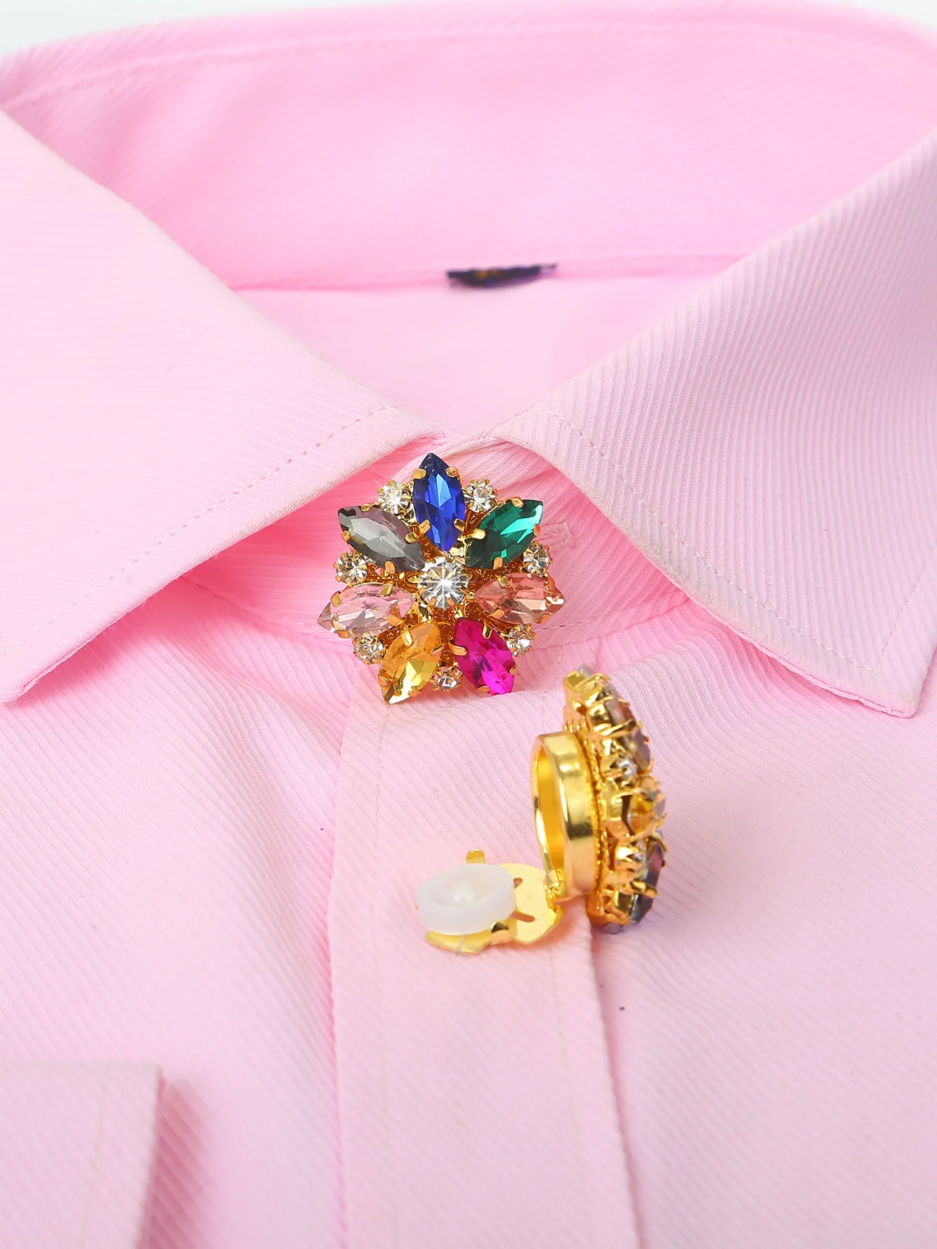 

2pcs/Lot Luxury Rhinestone Flower Button Covers Shirt Cufflinks Sleeve Button Copper Buttons Clips Blouse Button Fancy Buttons