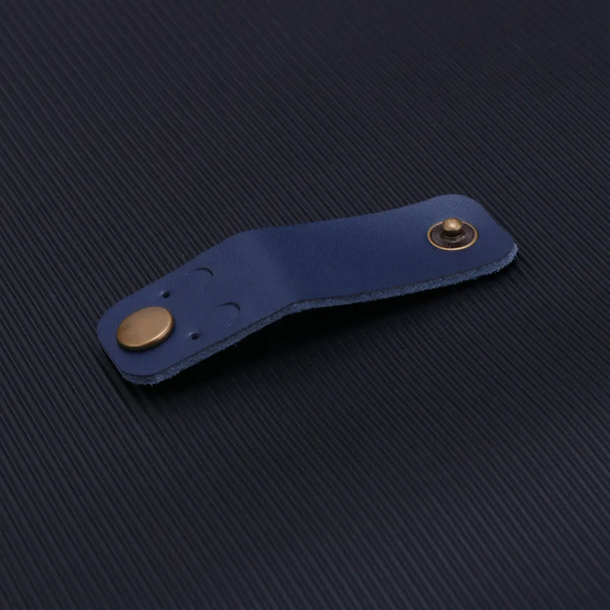 

Cable Tie Cord Keeper Round Navy Cable Winder Organizer Earphone Wire Holder Metal Snap Compact Lightweight