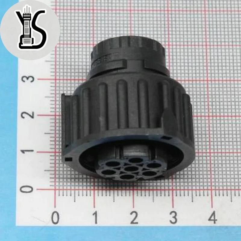 5PCS Original Car Waterproof Connector 1813344-1 7P black female circular shell