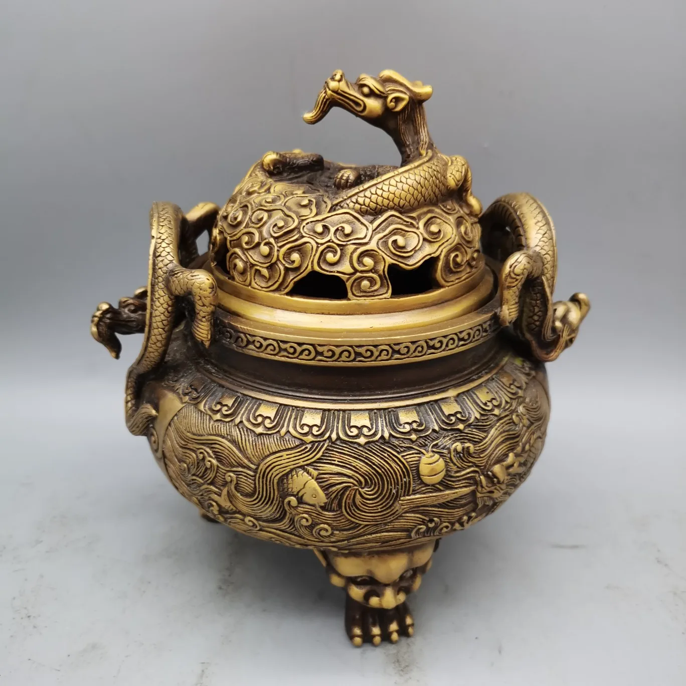 

Brass Double Dragon Incense Burner - Elegant Aromatherapy Holder for Living Room, Home Decor & Office Gift