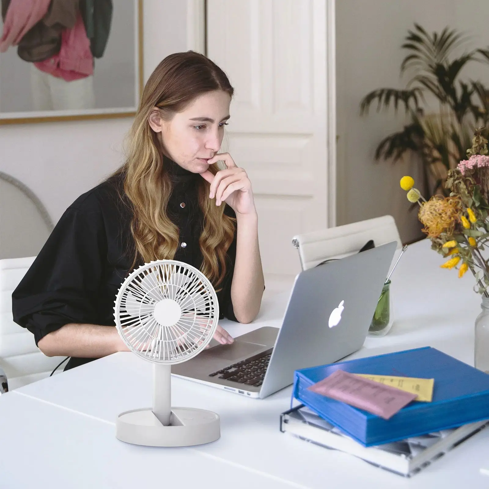 F28 Portable Mini Desktop USB Folding Fan with 4 Speed and Timing Functions Suitable for Bedroom Indoor or Outdoor Use image 5
