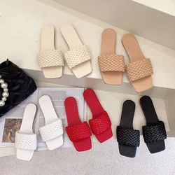 Women's Slippers 2024 Summer Selling Sexy Braided Red Square Toe Flat Flip-Flops Fashion Beach Mules Casual Indoor Home Slippers