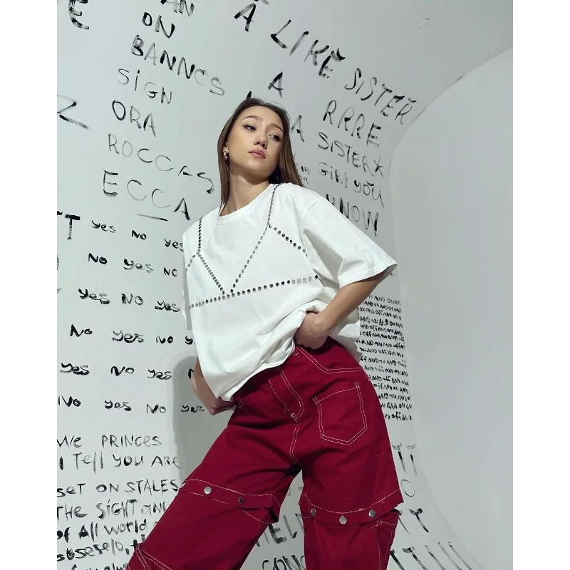 

Women's Spring and Autumn Loose and Thin Versatile T-shirt Top European Niche Chest-type Rivet Round Neck Short-sleeved T-shirt