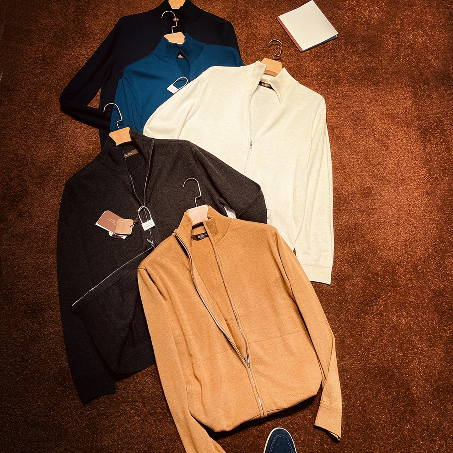 

Мужской вязаный кардиган из смесовой шерсти с воротником-стойкой в американском ретро-стиле, на молнии, для многослойного ношения, комфортный...