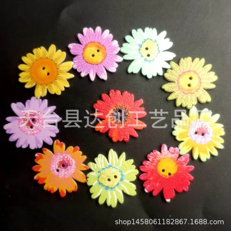 

23Mm white background painted chrysanthemum wood buttons DIY handmade jewelry decorative daisy wood buttons 50 pcs a pack