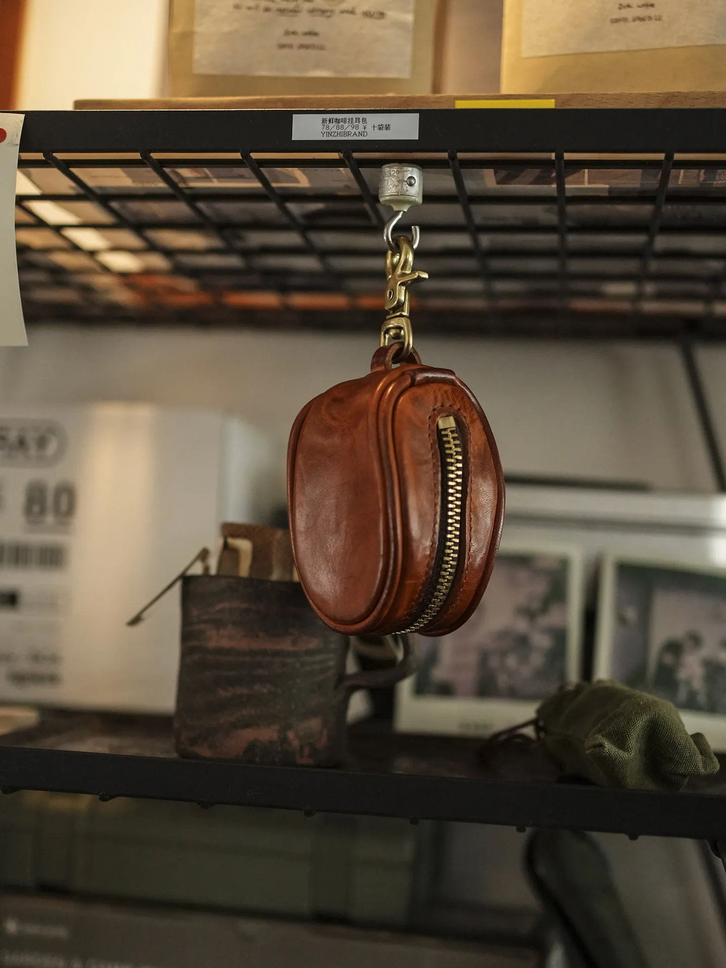 PNDME simple vintage vegetable tanned cowhide men women's car key bag fashion designer handmade genuine leather key storage bag
