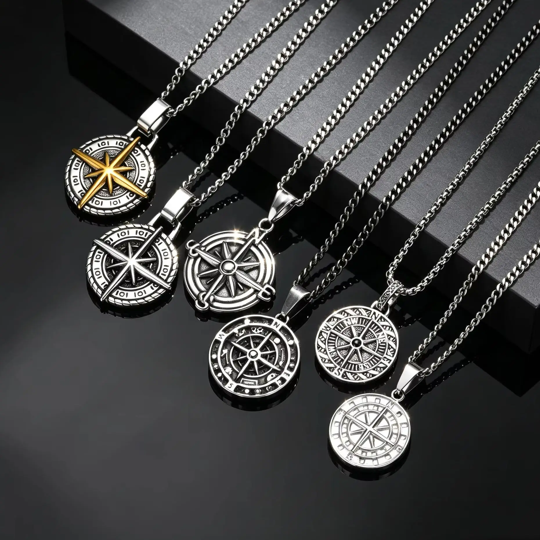 Men's Compass Pendant Necklace, Vintage Silver Color Stainless Steel Round Charm Necklace, Hip-hop Vintage Collar Jewelry Gift