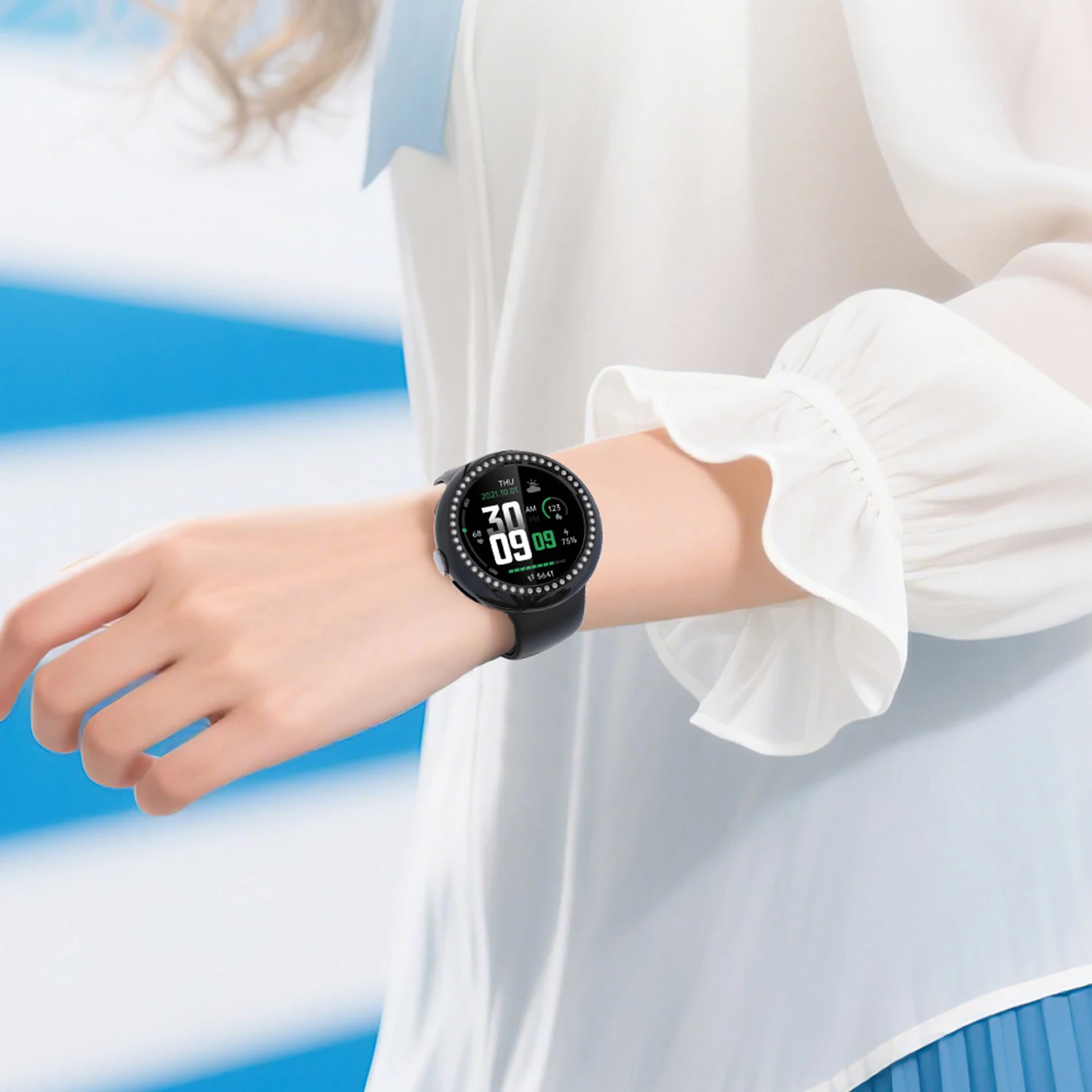 Per Google Pixel Watch 4 Custodia da 41 mm Cover per orologio per PC con design cavo decorativo con strass a fila singola - Trasparente