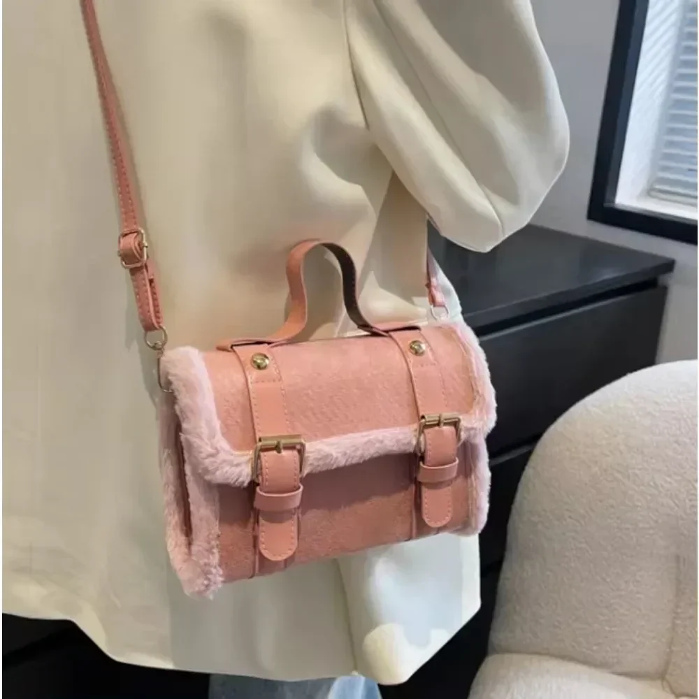 

Winter Lamb Plush Messenger Bag, Women's Soft Faux Fur Small Square Crossbody Purse, Fashion Black Shoulder Bag 크로스 백