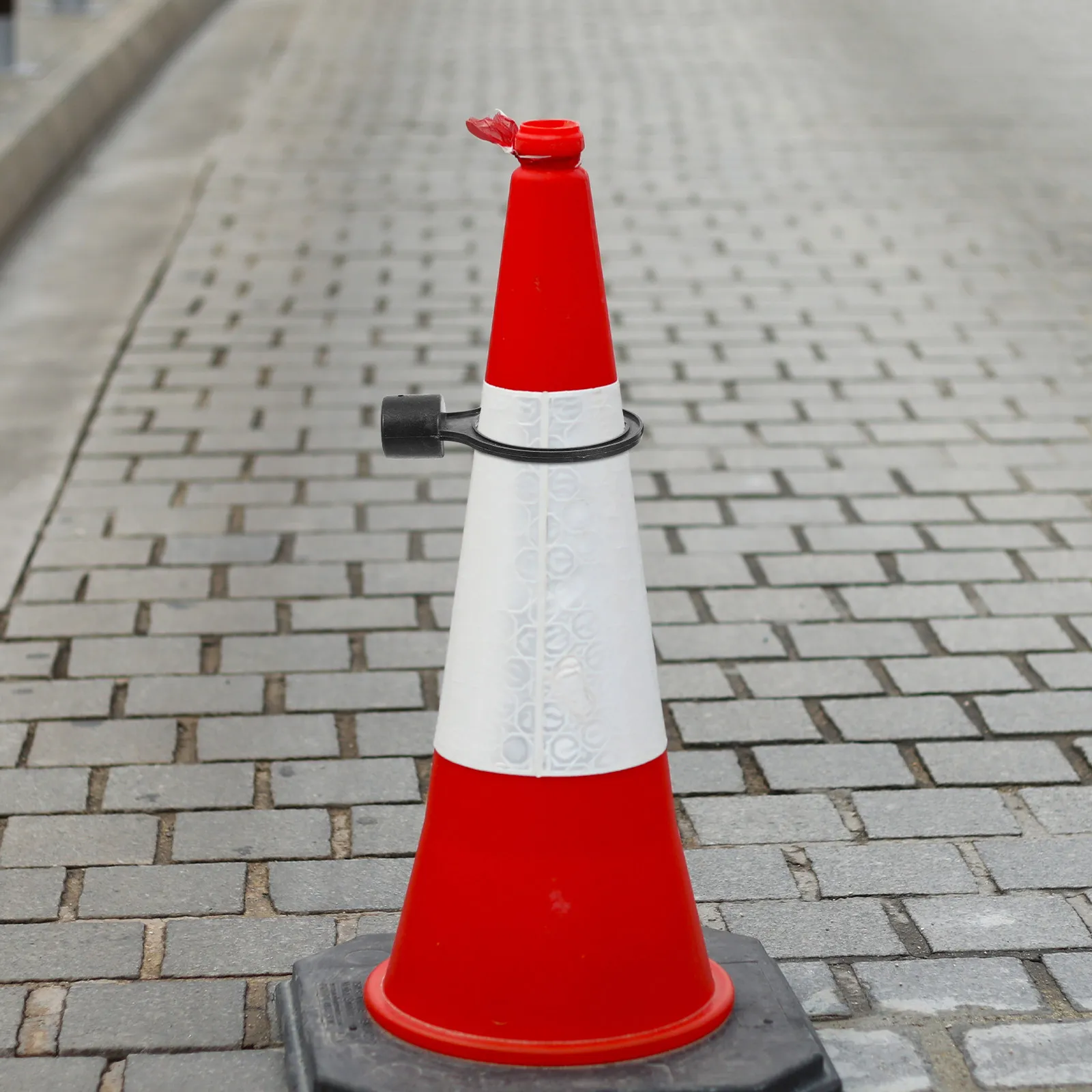 

6Pcs Safety Cone Connector Heavy Duty PVC Traffic Cone Ring for Stability in All Weather Construction Zone Highway Caution