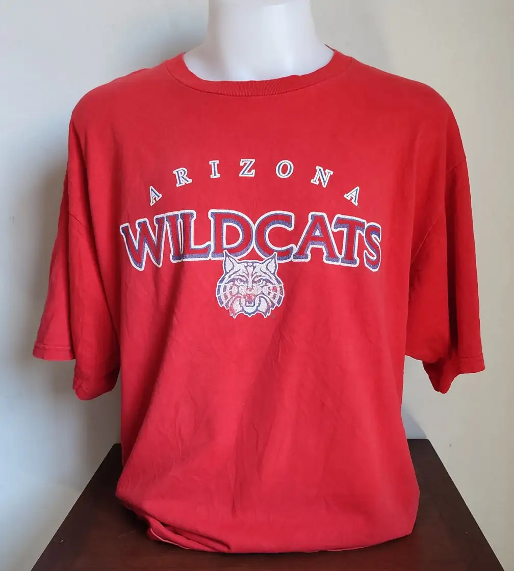 Camiseta Wild Cats Arizona talla XL roja usada en condiciones 160