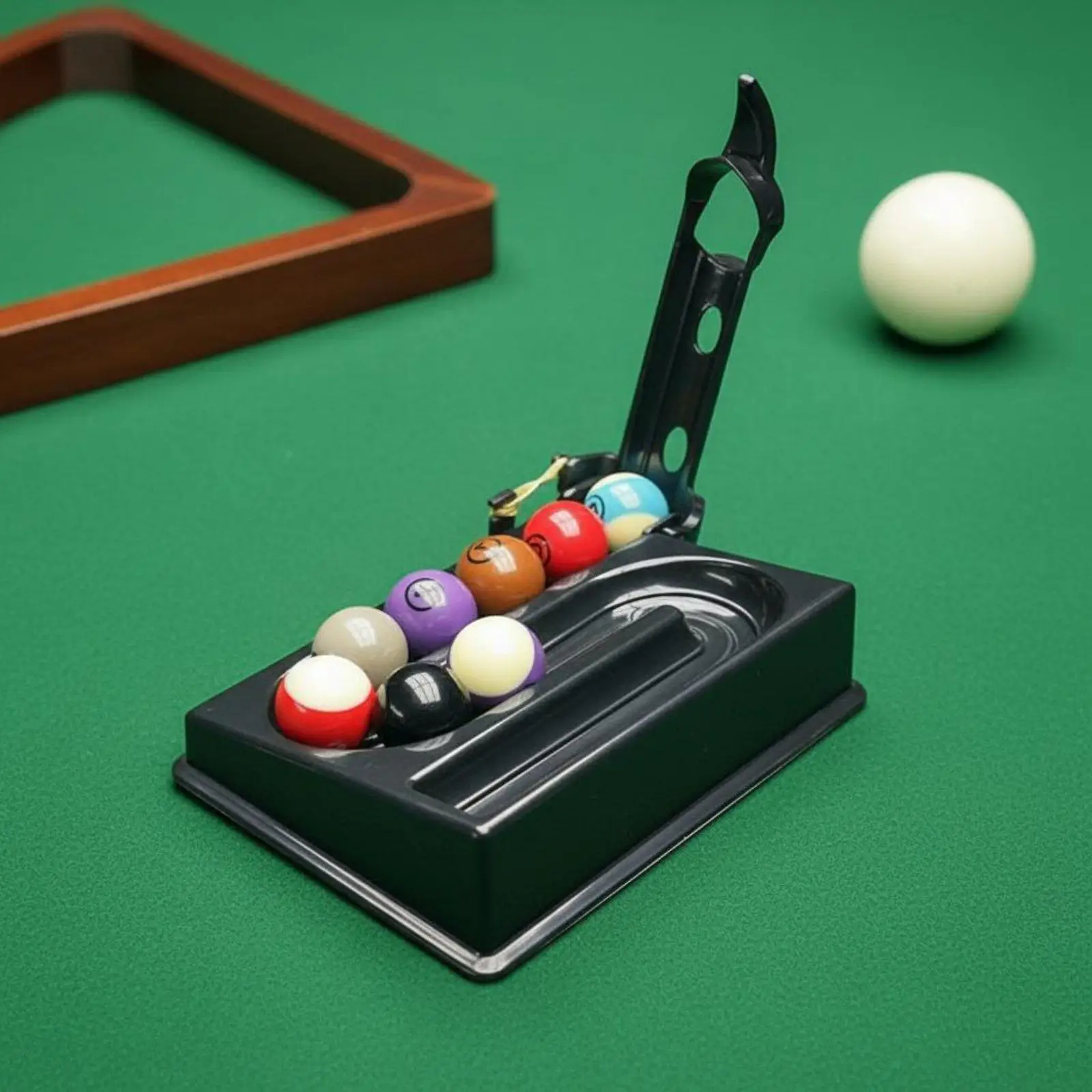 outil-d'entrainement-pour-le-rangement-des-billes-de-billard-ajustement-parfait-pour-la-paume-pour-la-pratique-sur-table-de-billard-dans-les-clubs-et-les-salles-de-jeux