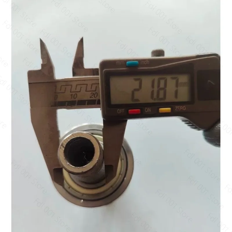 Water‑adding assembly for well drilling & horizontal pipe‑laying machine
