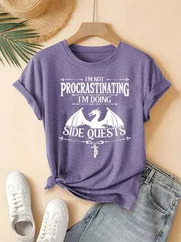 T-shirt pour femme « Je ne procrastine pas, je fais des missions secondaires » - Motif drôle de dragon RPG, haut décontracté violet