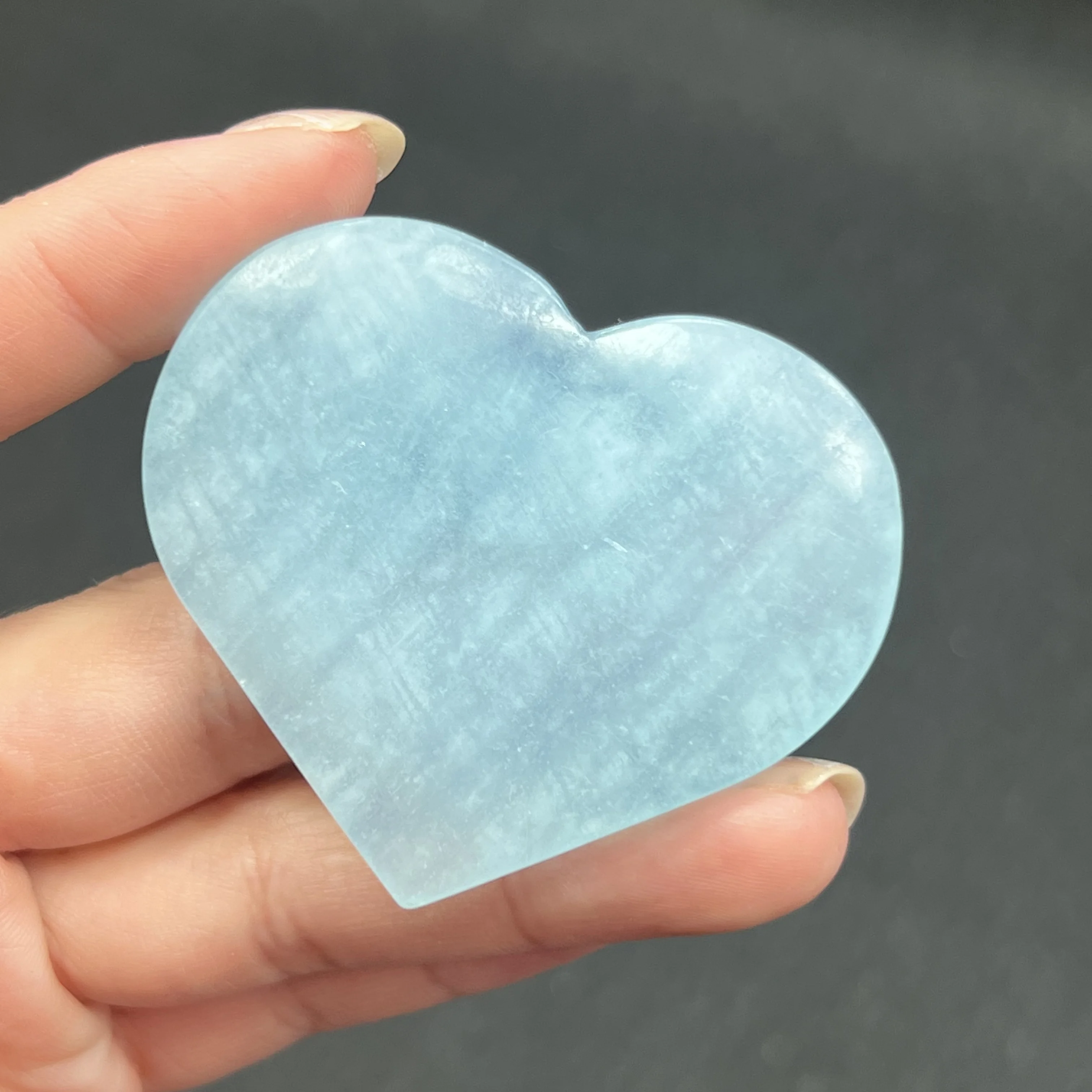 30-40g Aquamarine Heart Natural Stone Crystal Quartz Carvings Mineral Healing Gemstone Home Room Decor for DIY