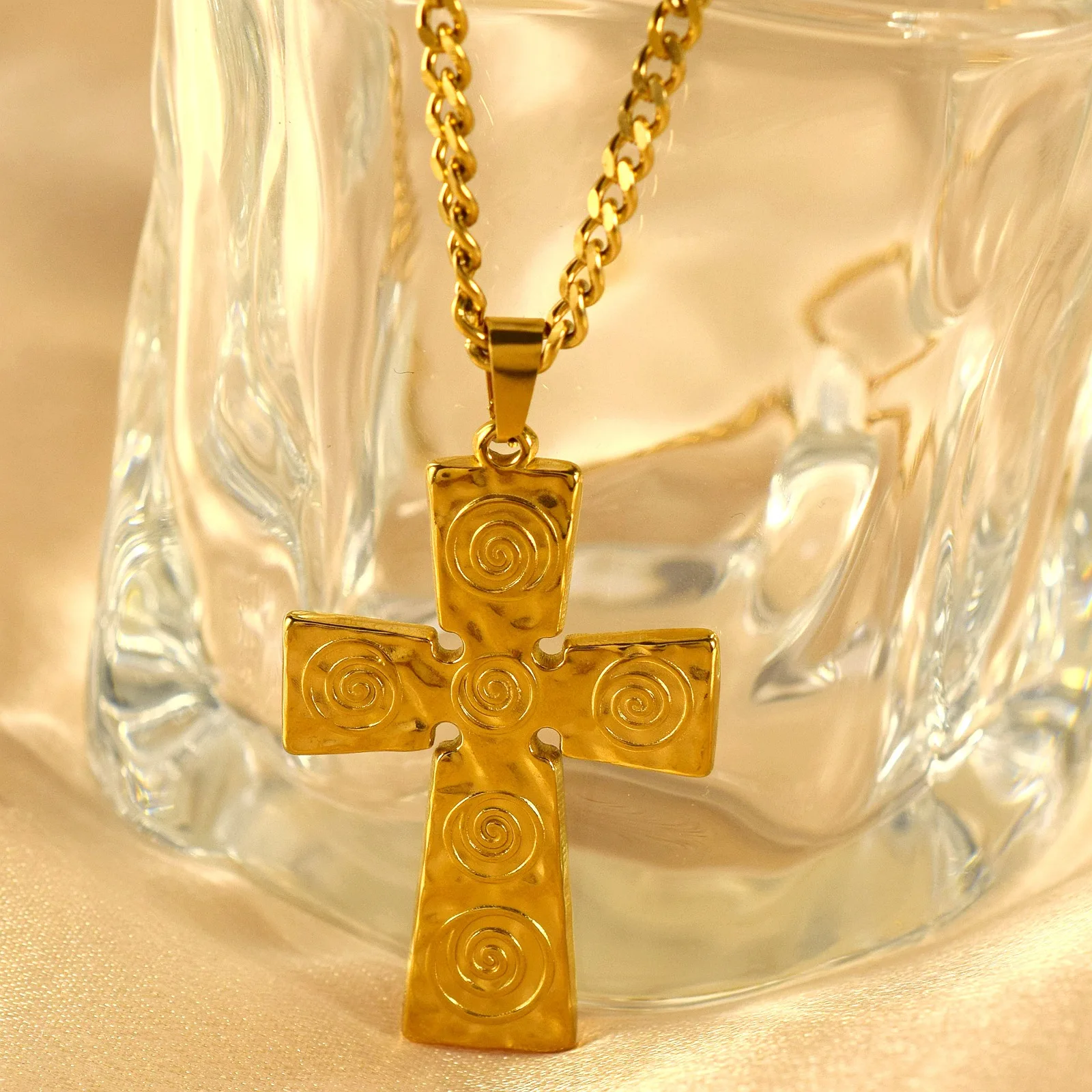 European and American Fashion Texture Vortex Thrash Pattern Cross Retro Stainless Steel Necklace
