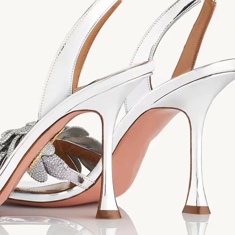الفضة لامعة براءات الاختراع والجلود حجر الراين الصنادل ثلاثي الأبعاد زهرة جولة تو حزام مطاط خنجر عالية الكعب أحذية النساء #5