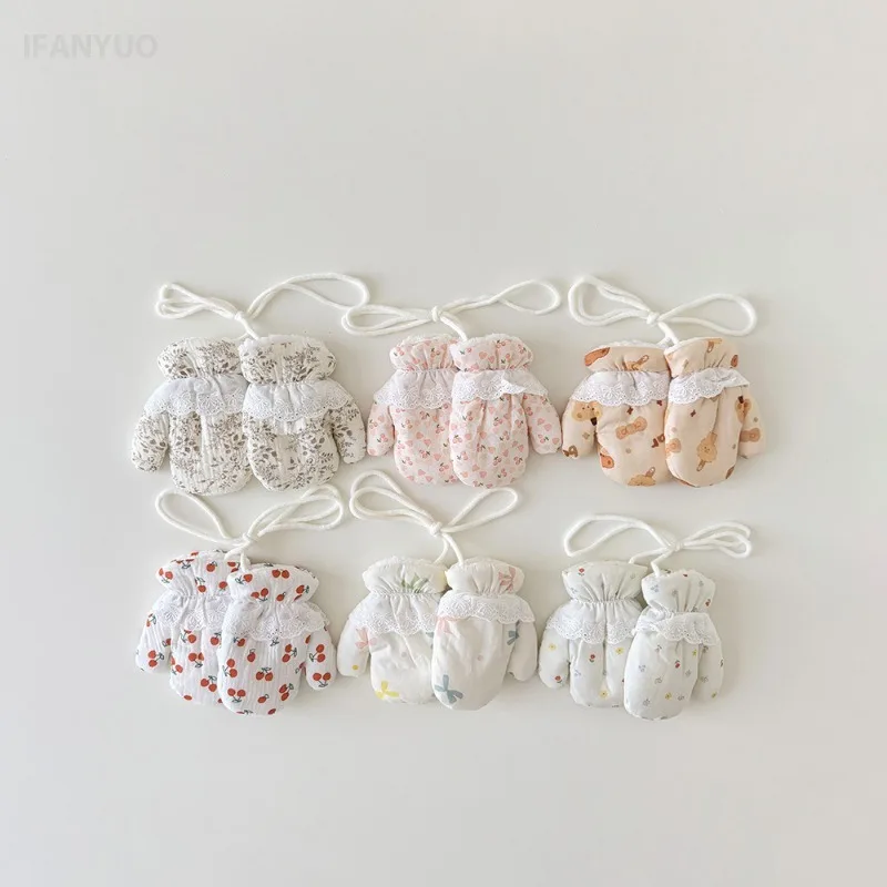 

1-4Y Korean Children's Plush Gloves 2025 Winter New Sweet Bag Finger Hanging Neck Glove Baby Girls' Warm and Velvet Baby Mittens