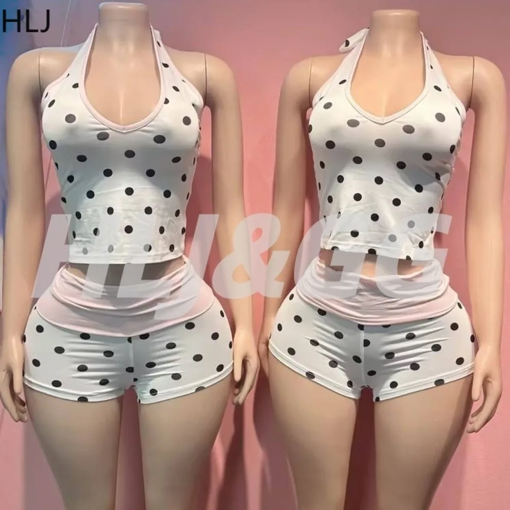 

HLJ Fashion Polka Dot Print Patchwork 2 Piece Set Halter V-neck Backless Crop Top and Shorts Matching Summer Casual Streetwear