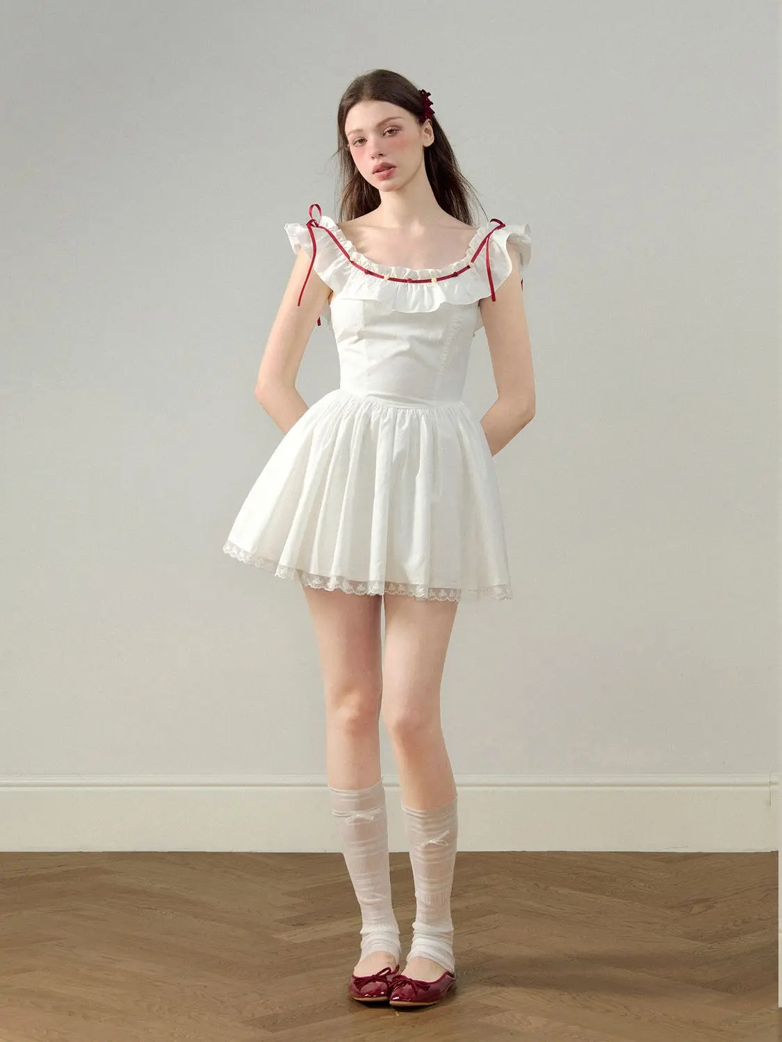 Dress Straps Feifei Sleeves Pure Red Desire Sweet Cool Bubble Skirt Midsummer White Flower Girl 2024 Summer Short Skirt