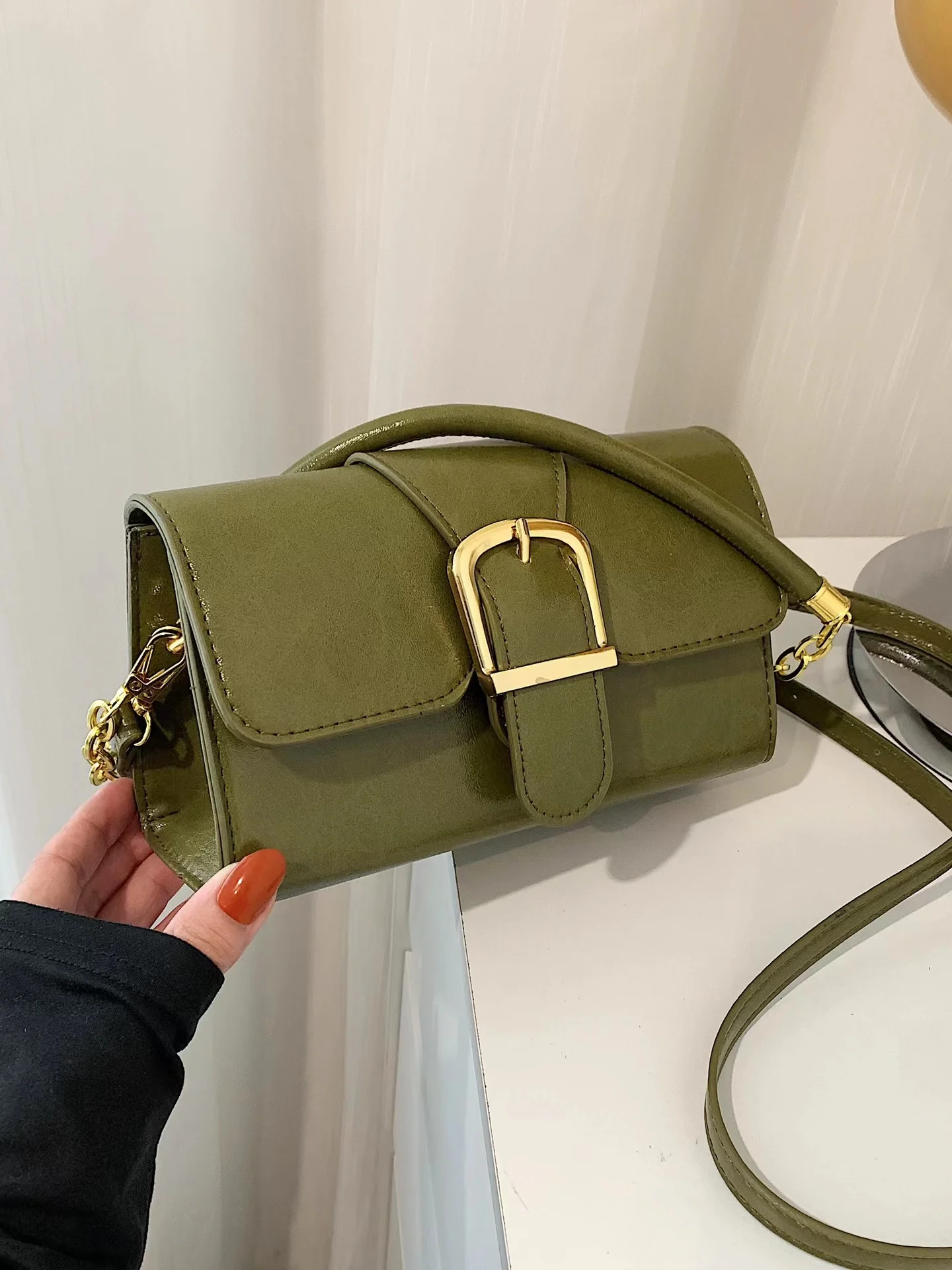 Military Green Crossbody Bag 2023 New Women\'s Vintage Exquisite Lock Design One Shoulder Bag Elegant Versatile Commuter Handbag