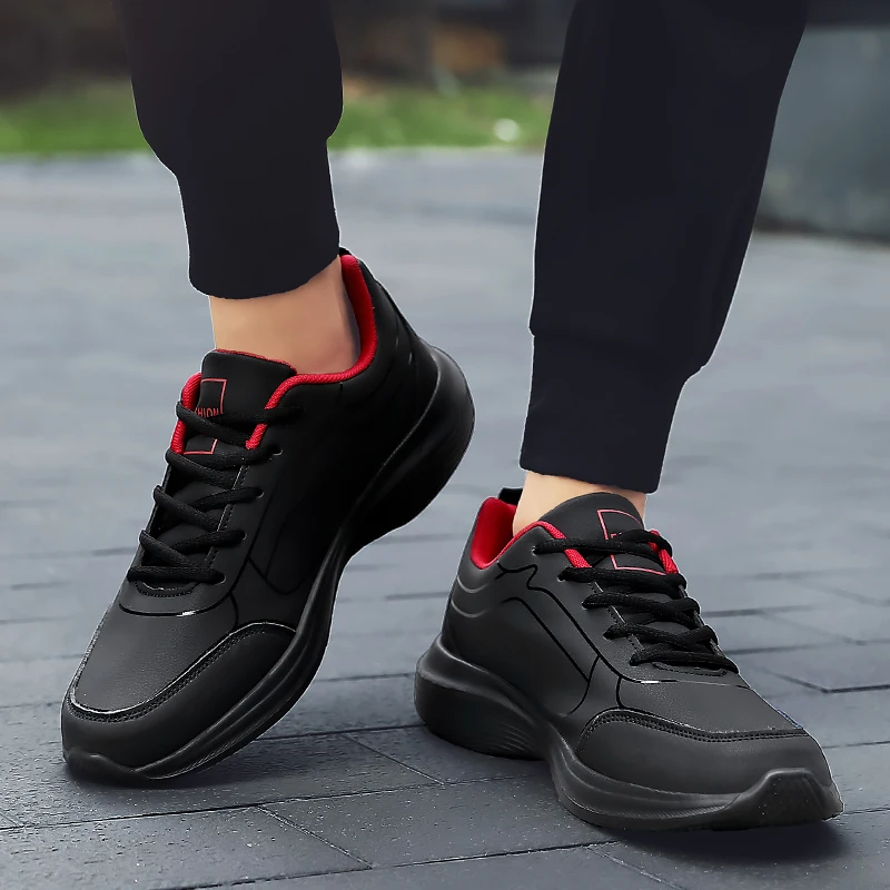 Homens sapatos esportivos de couro preto tênis de corrida ao ar livre à prova dwaterproof água tênis masculino tamanho grande 46 tênis atlético leve para homem