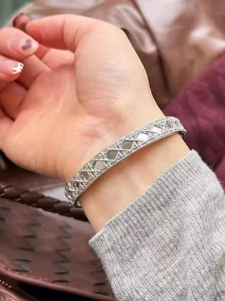 Palace Style Retro Rattan Grid Geometric Design Bracelet Exquisite High-end Feeling Bracelet for Women