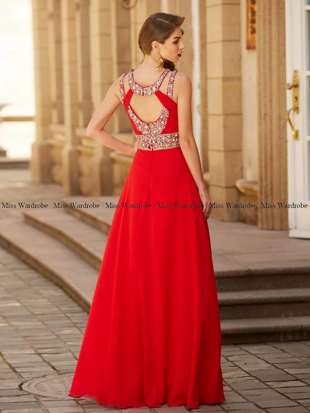 Abiti da sera lunghi rossi Sexy Halter Chiffon paillettes cristalli a-line fessura laterale Backless formale Prom Party Gown Robes De Soirée