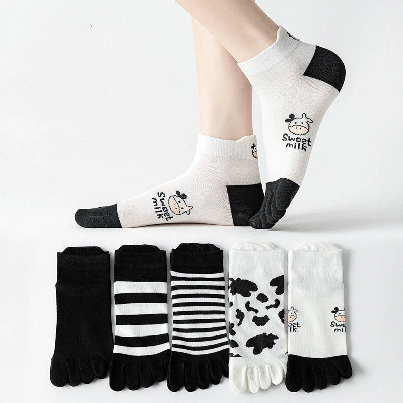 5 Pairs New Women\'s Five Finger Socks Sweet  Milk BlackWhite Stripes Cotton Summer Shallow Split Toe Socks Girls Sports Socks