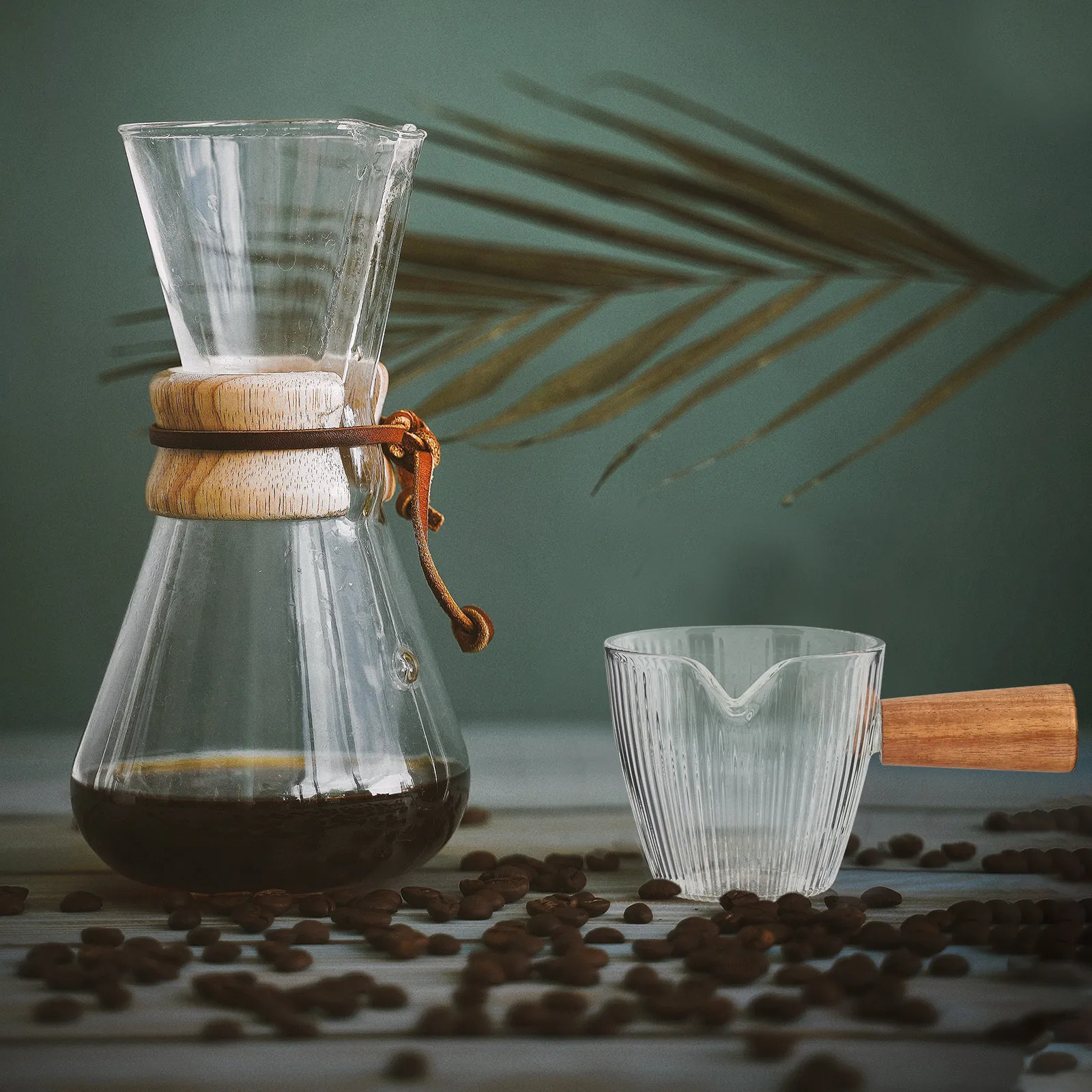 Premium Hammered Glass and Wood Milk Pitcher with Beak Spout for Coffee Art Latte Pouring Home Kitchen Bar Hotel Use Creamer