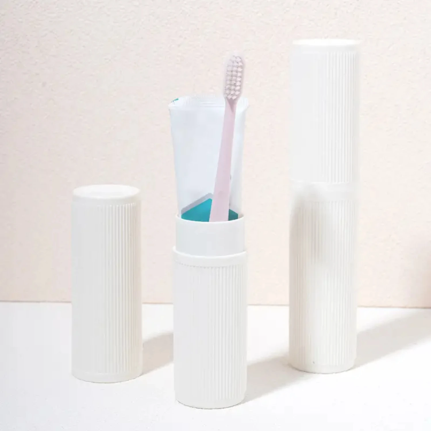 

Portable White Multi-functional Travel Toothbrush Case for Convenient On-the-Go Oral Care Storage Solution