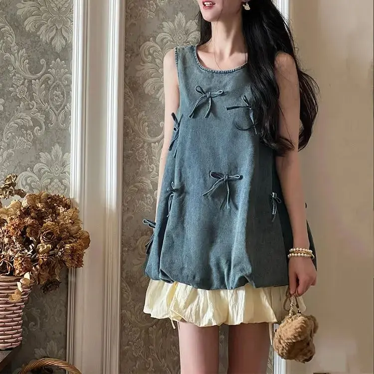 

New Three-Dimensional Butterfly Splicing Loose Washed Denim Tank Tops Women + High Waist Casual Pleated Bud Skirt Two-Piece Suit