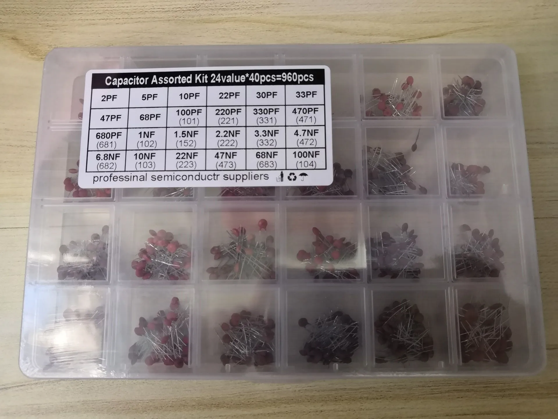 

1Box 960CS=24Values*40pcs 2PF To 100NF Ceramic Capacitor Kit 222 332 472 682 223 473 683 103 104 101 221 331 471 68 102 22PF NF